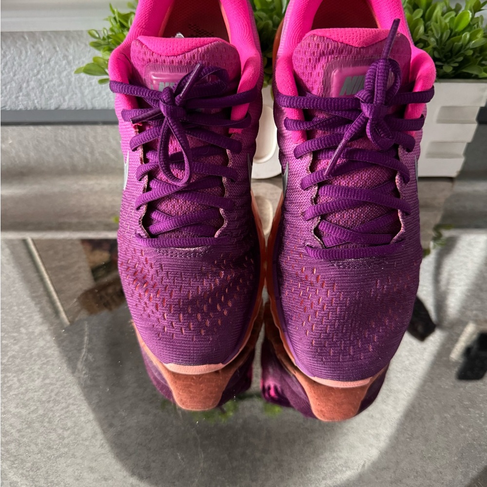 Nike AIr Max 2017 Woman's Bright Purple Pink 849560-502 Sz 7 M Runing Shoes